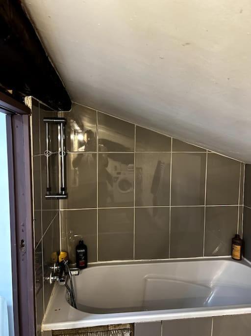 Apartment Pepite Rare 8 Personnes Au Coeur Battant Du Vieux Lyon