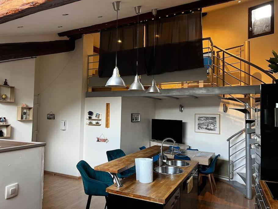 Pepite Rare 8 Personnes Au Coeur Battant Du Vieux Apartment Lyon